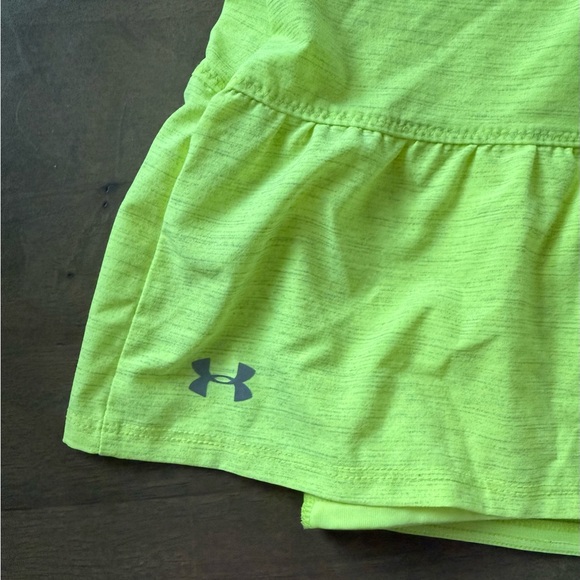 Under Armour Women's Heat Gear Moisture Wicking Neon Yellow Athletic Skort - Picture 2 of 6